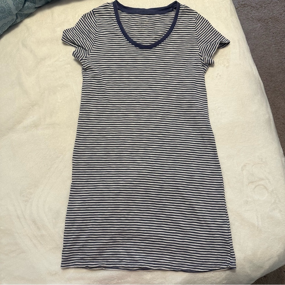 Universal Thread Blue and White Striped T-Shirt Dress
